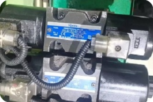 日本油研CRG-03-04-50，DSG-01-2B2-D24-70電磁閥安裝使用說(shuō)明